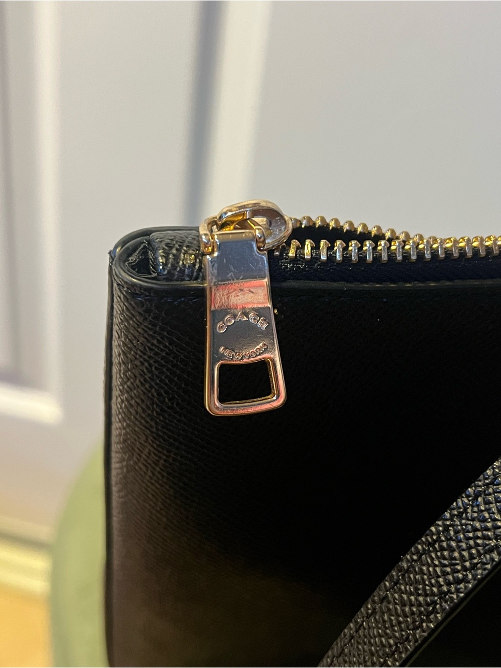 Black and Gold Coach Tote bag - Picture 4 of 7